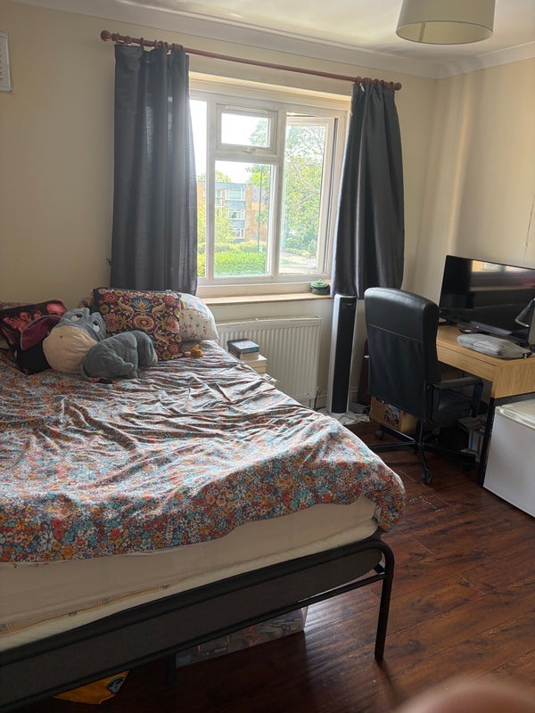 Flat Castelnau in Greater London