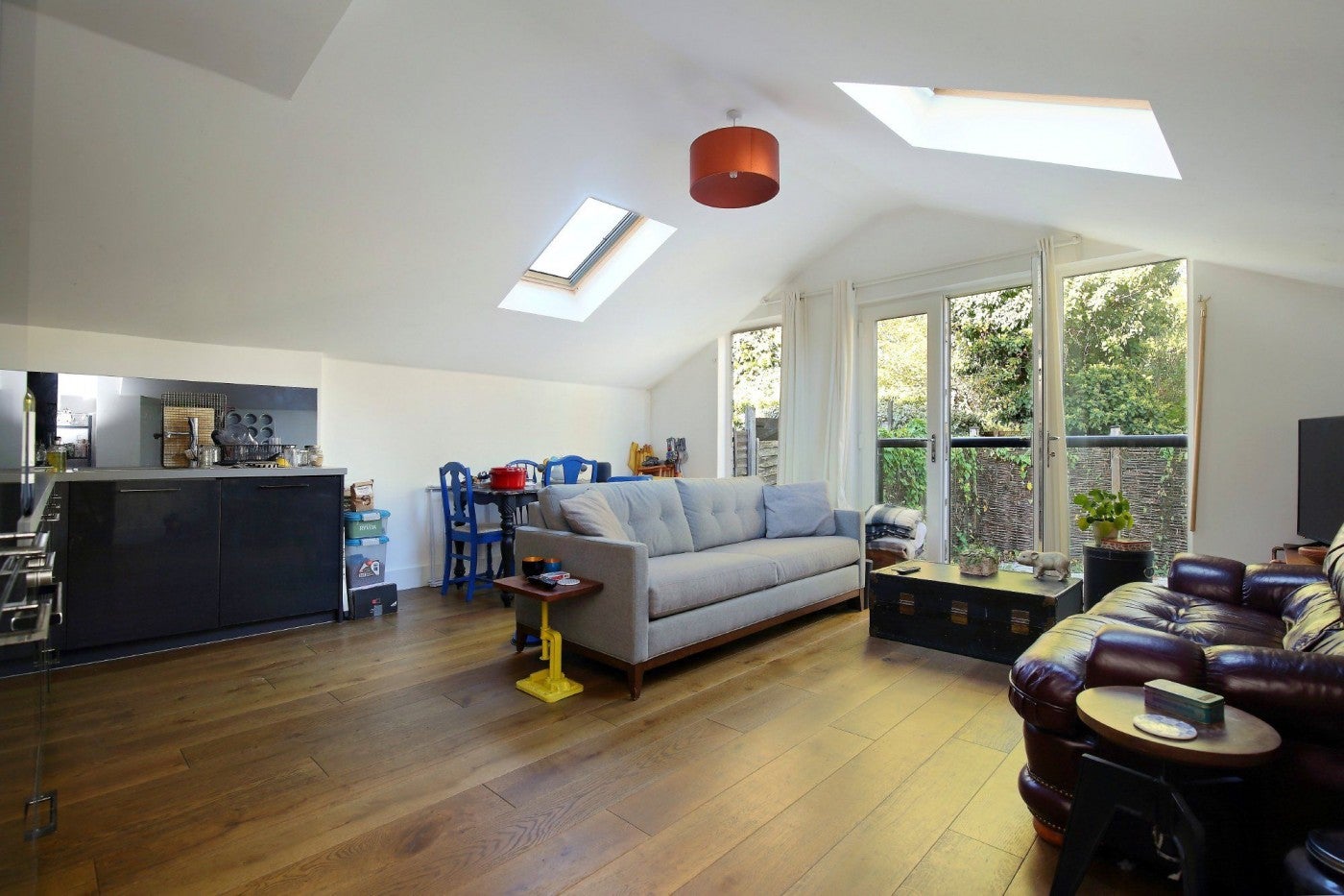 Flat Brownswood Road in Greater London
