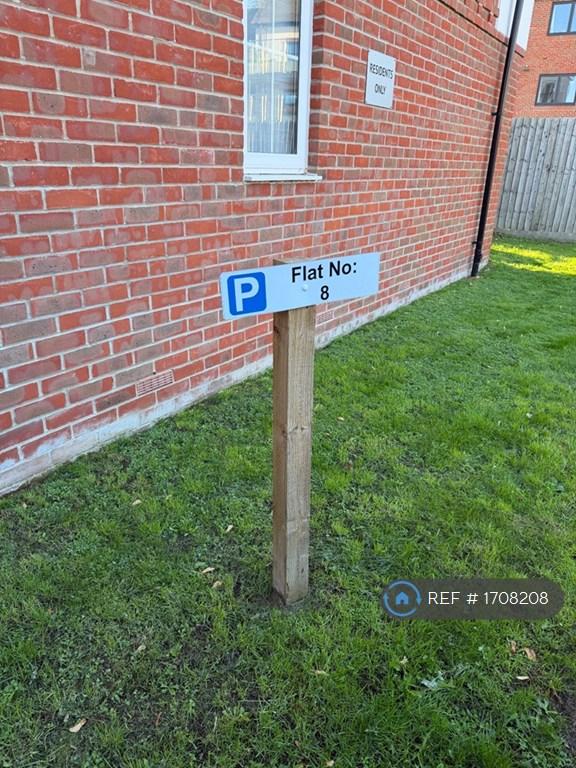 Flat Keen Avenue in East Hertfordshire