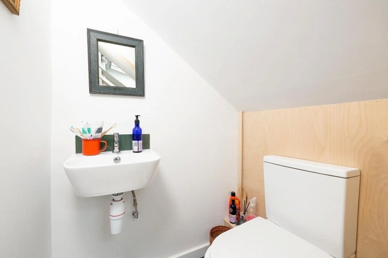 Room Westminster Road in Bristol