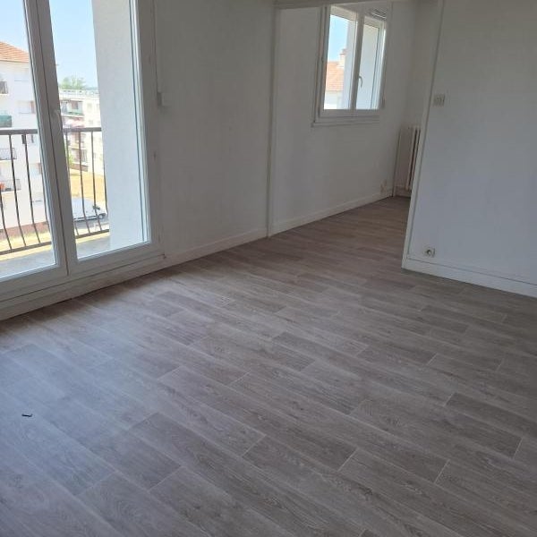Flat Rue de la Liberté in Les Abrets en Dauphiné