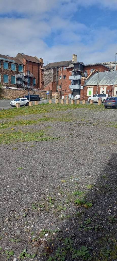 Flat Swan Square in Stoke-on-Trent