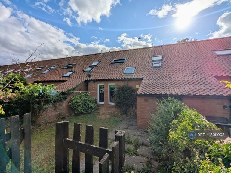 House Holmefield Lane in Heslington