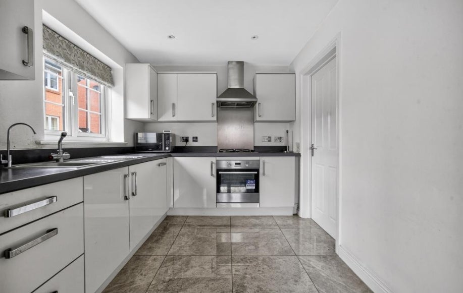 House Sir Bevys Close in Cumnor