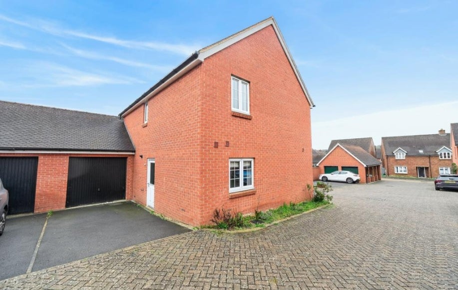House Sir Bevys Close in Cumnor