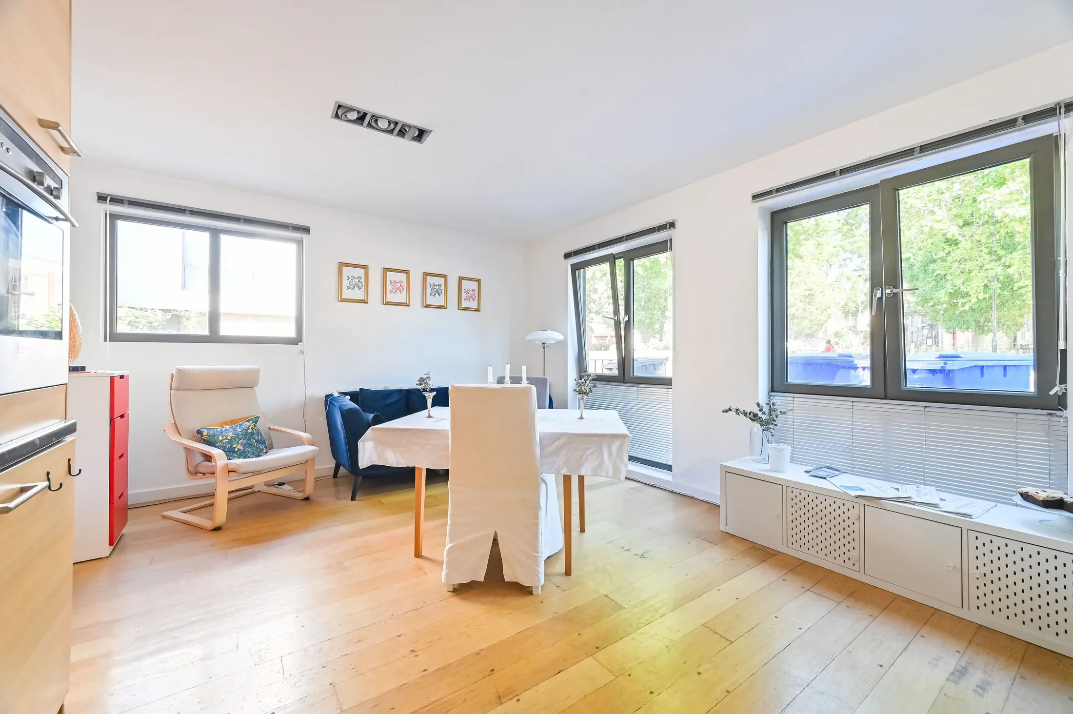 Flat Rector Street in Greater London