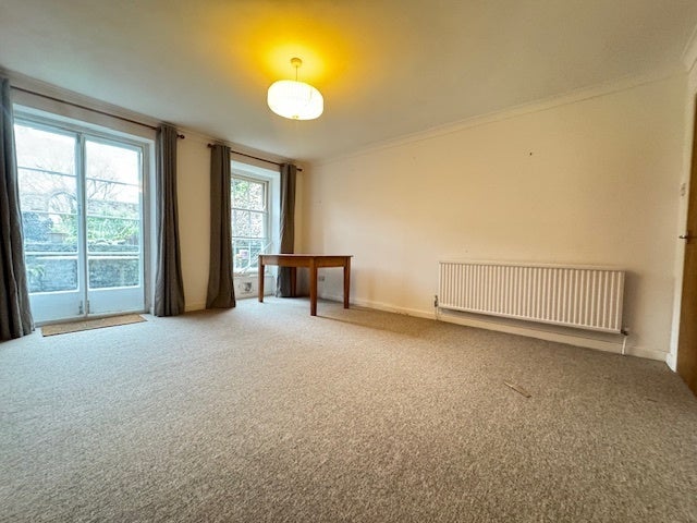 Flat Richmond Terrace in Bristol