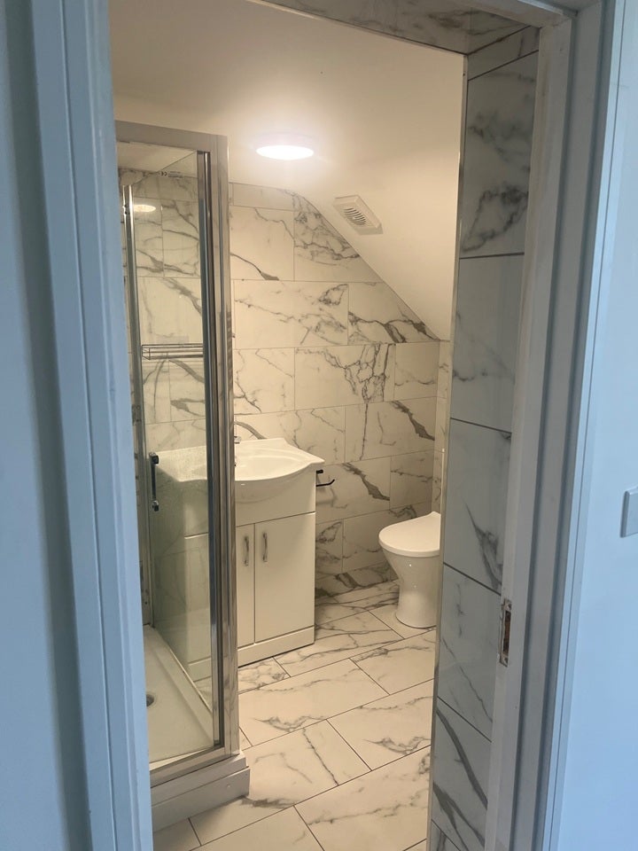 Flat Oxlow Lane in Greater London
