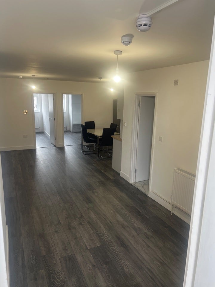 Flat Oxlow Lane in Greater London