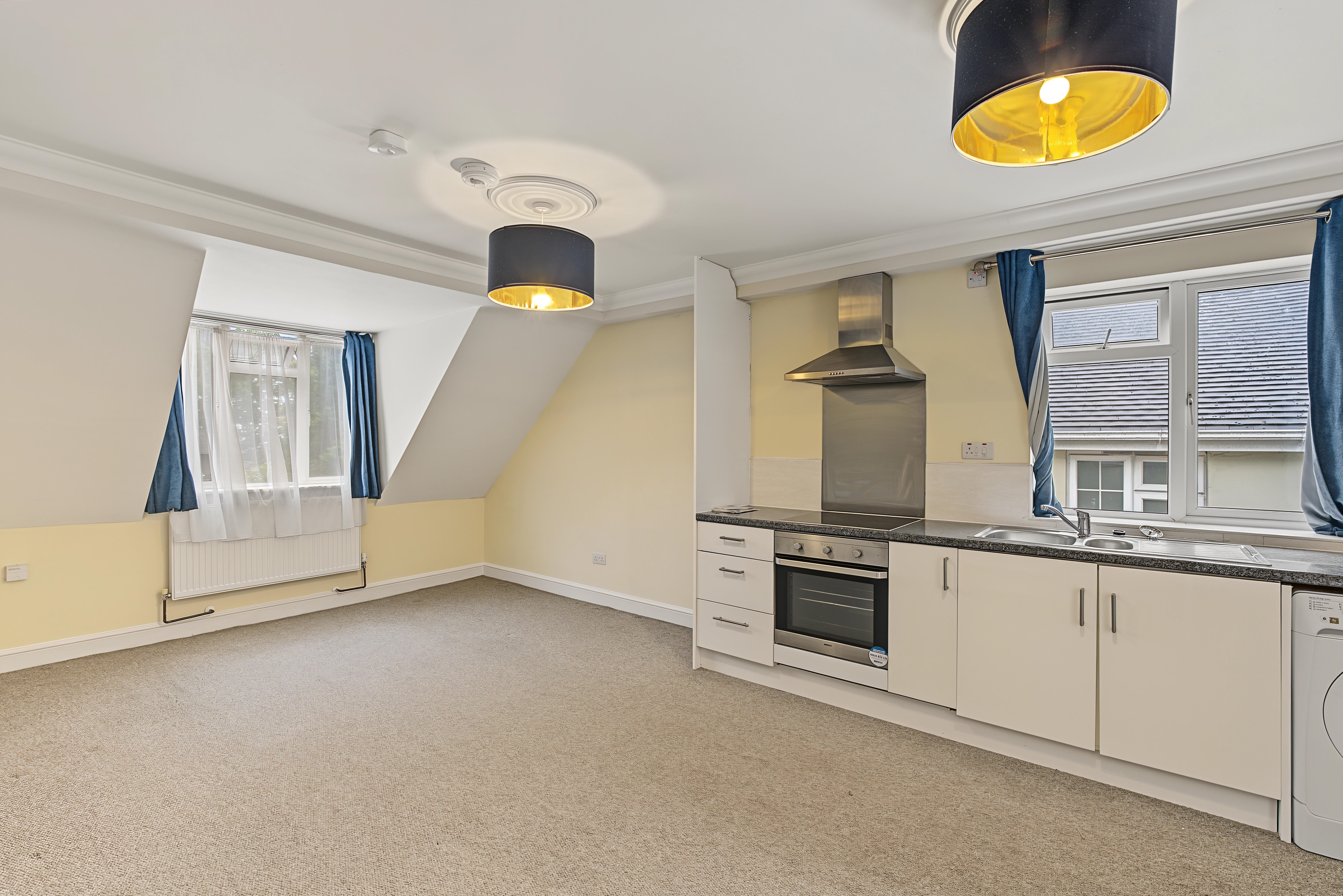 Flat Bassett Heath Avenue in Southampton