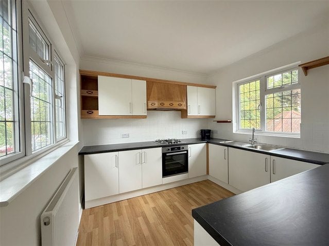 Flat Uxbridge Road in Greater London