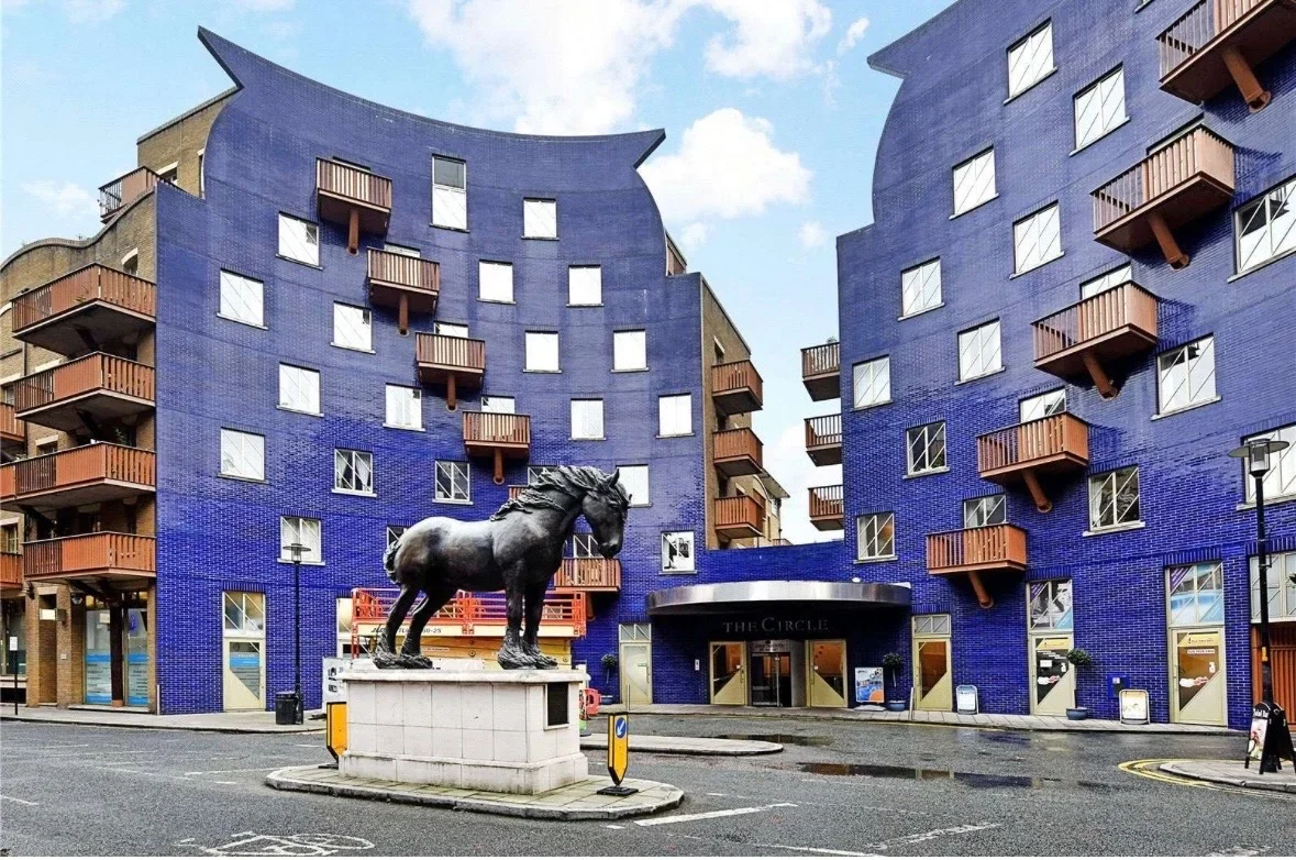 Flat Queen Elizabeth Street in Greater London