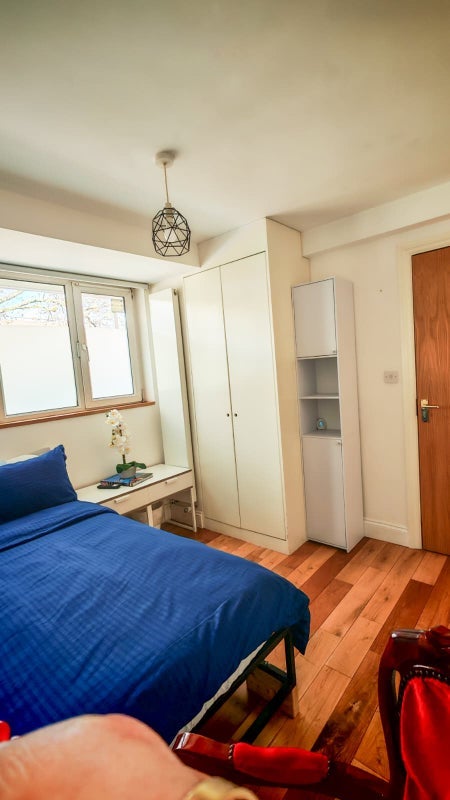 Room Darfield Way in Greater London