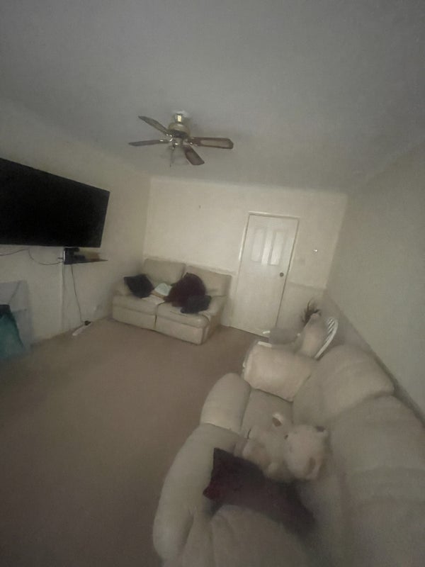 Room St Mary's Crescent in Basildon