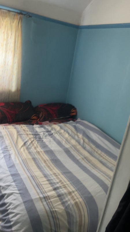 Room St Mary's Crescent in Basildon