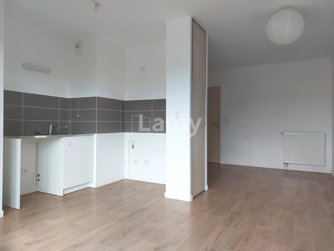 Appartement Rue du Docteur Guy Civil à Orléans