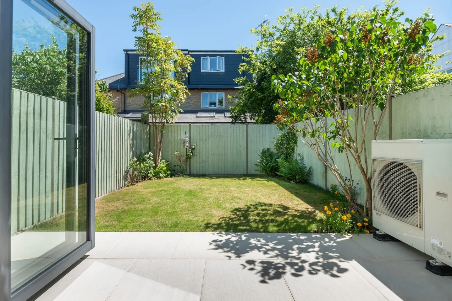 House Magellan Place in Greater London