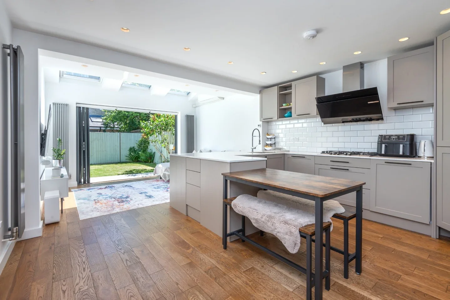 House Magellan Place in Greater London