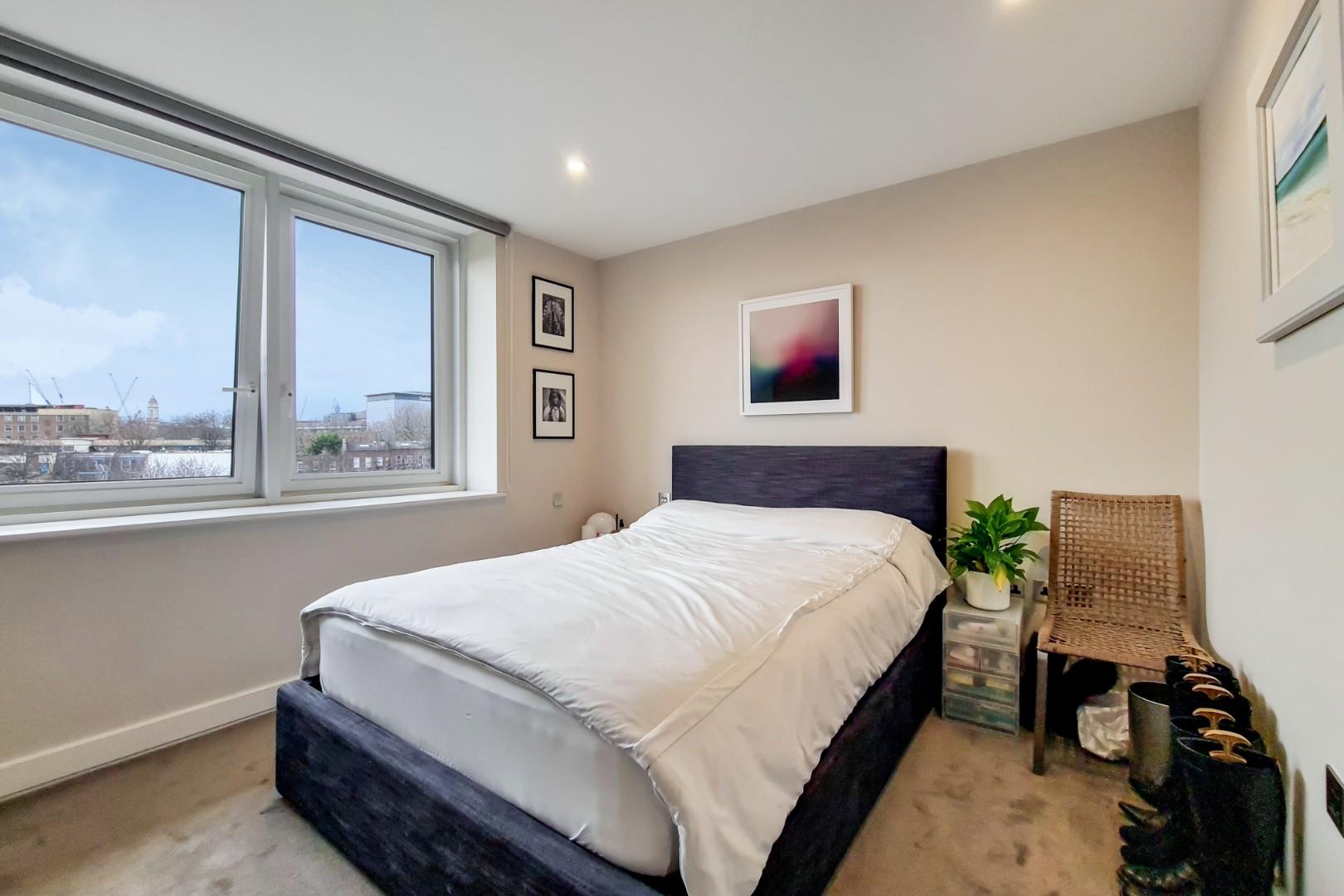 Flat Goswell Road in Greater London
