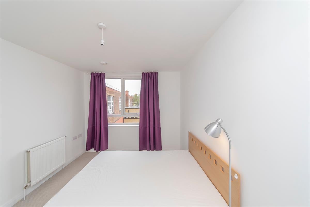 Flat Bow Arts Lane in Greater London