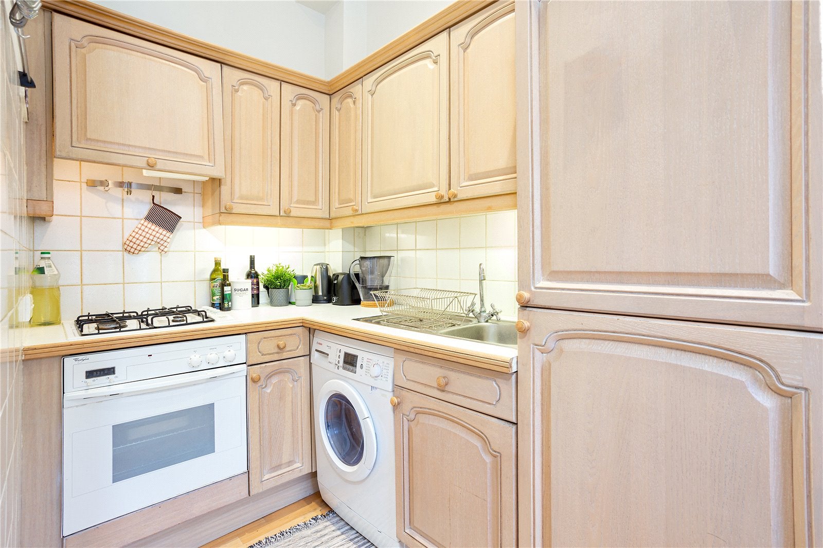 Flat Warwick Way in City of Westminster