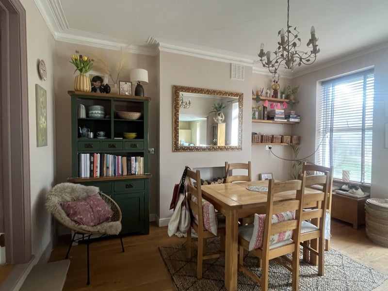 Room Halesworth Road in Greater London