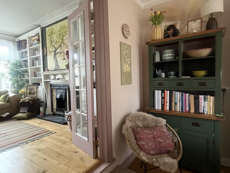 Room Halesworth Road in Greater London
