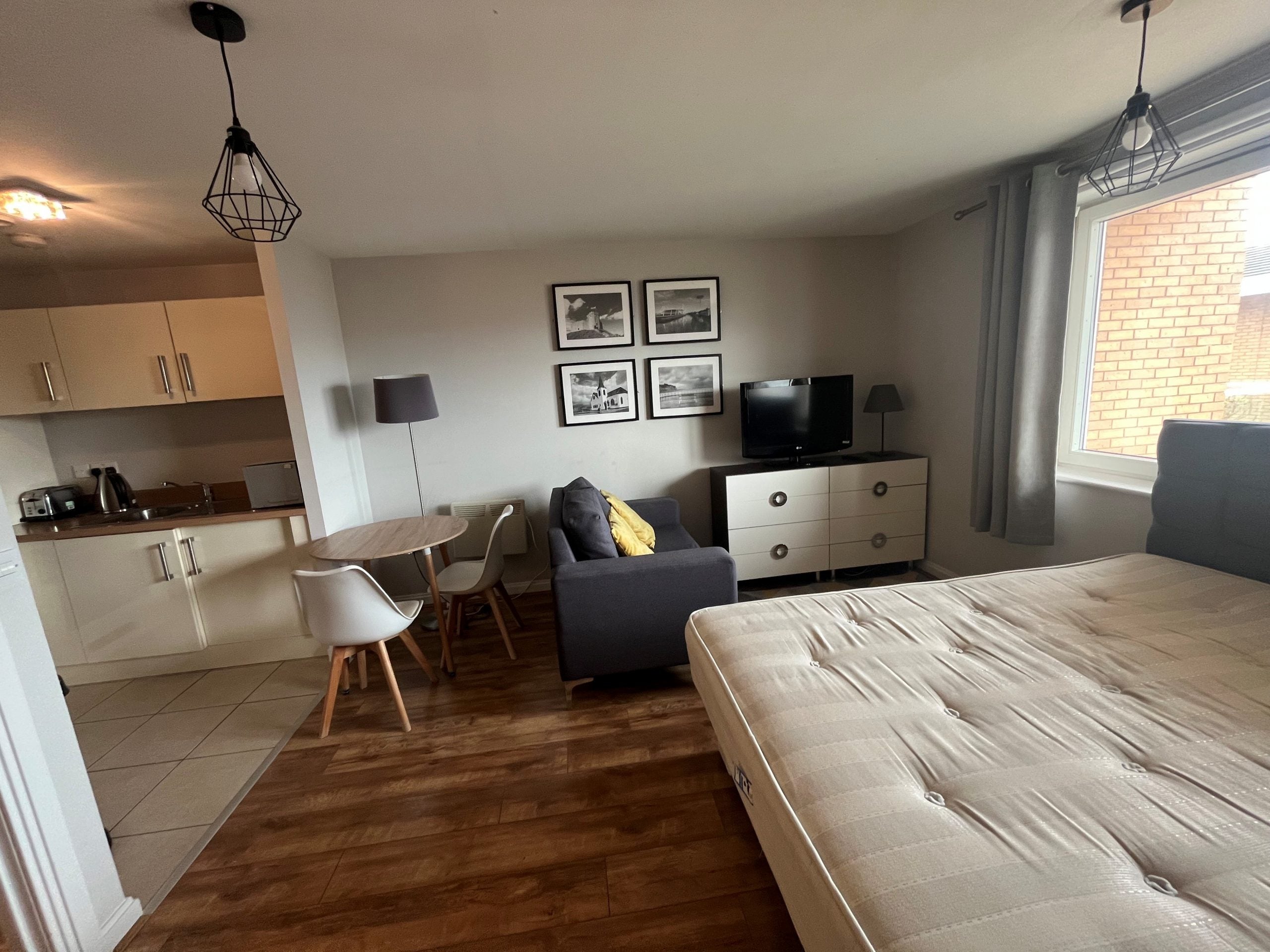 Flat Overstone Court in Cardiff