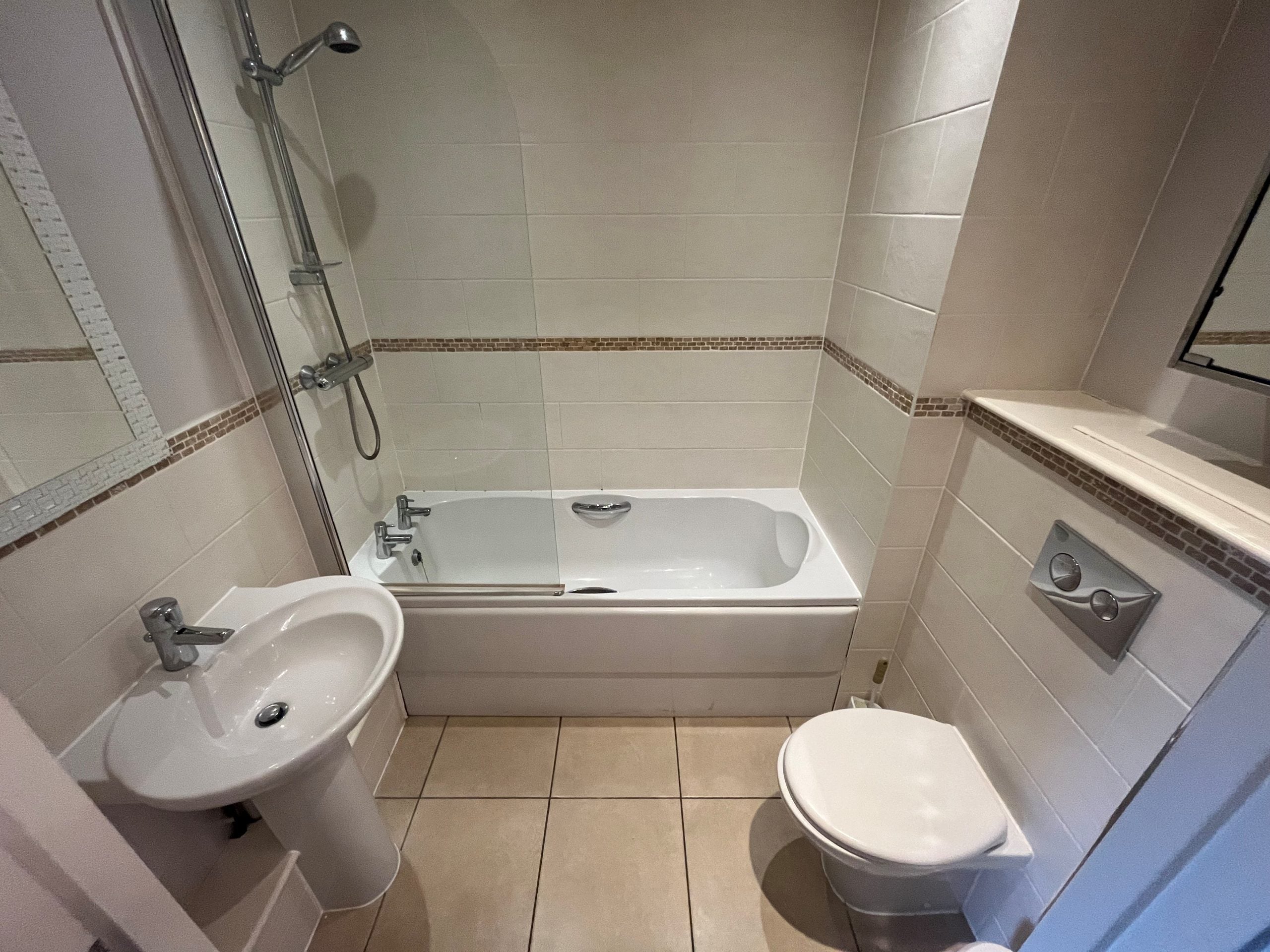 Flat Overstone Court in Cardiff