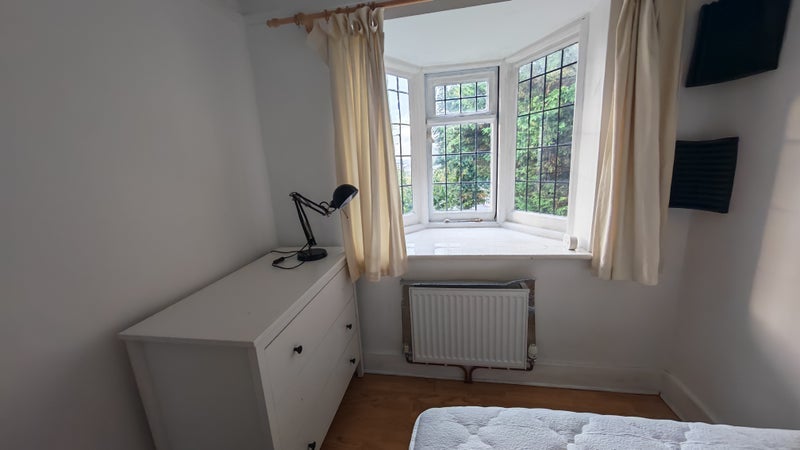 Room Charlton Road in Greater London