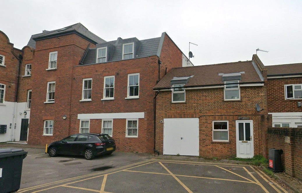 Flat Guildford Street in Borough of Runnymede