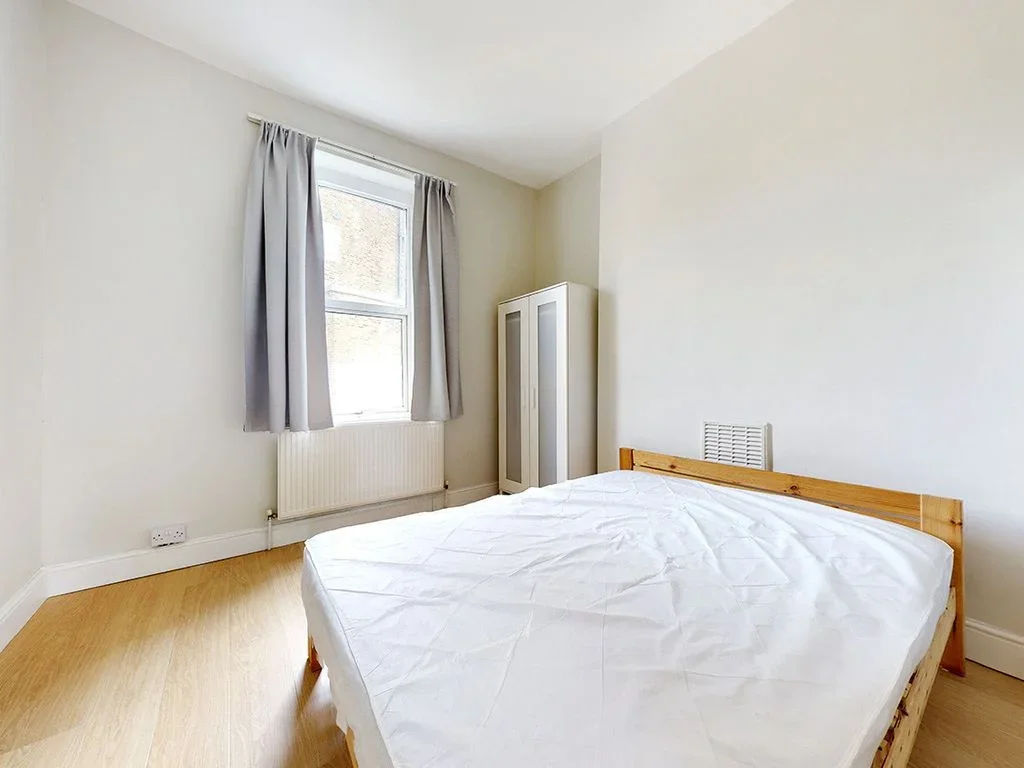 Flat Caledonian Road in Greater London