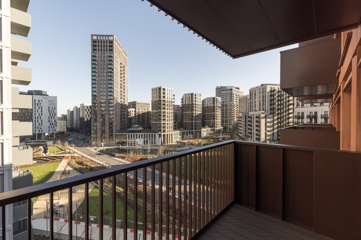 Flat Marshalls Walk in Greater London