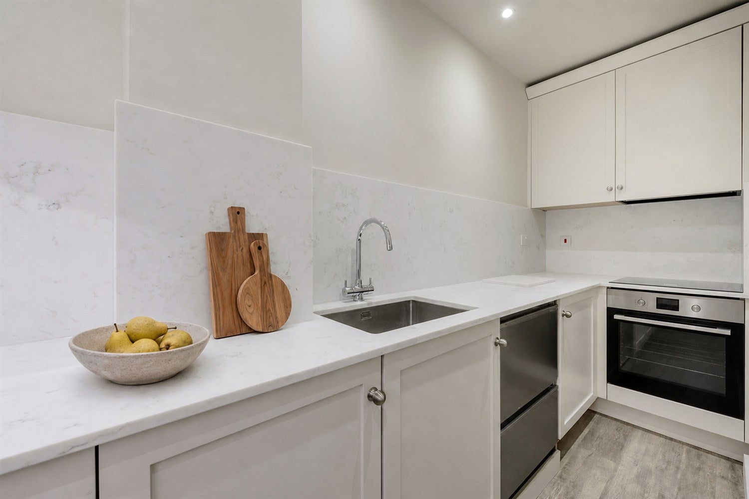 Flat Kensington Park Gardens in Greater London