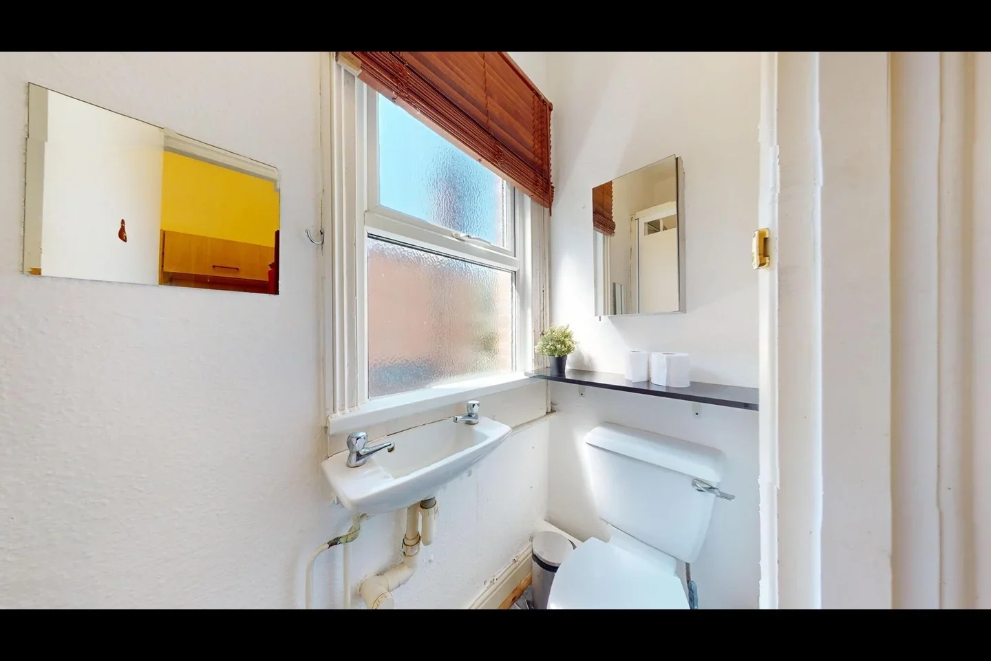 Flat James Avenue in Greater London