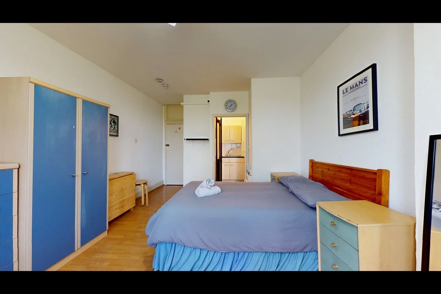 Flat James Avenue in Greater London