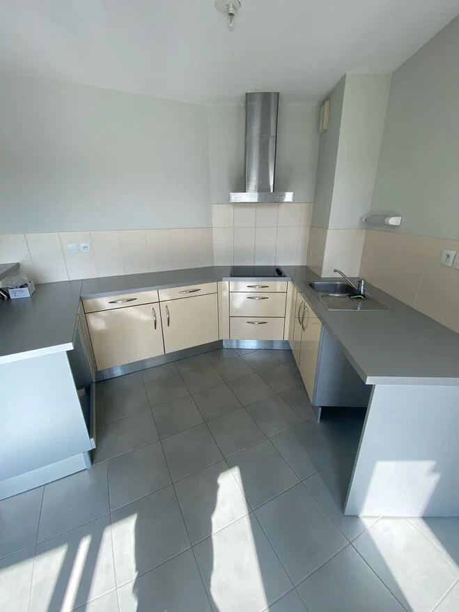 Flat Rue Lucie Aubrac in Eysines