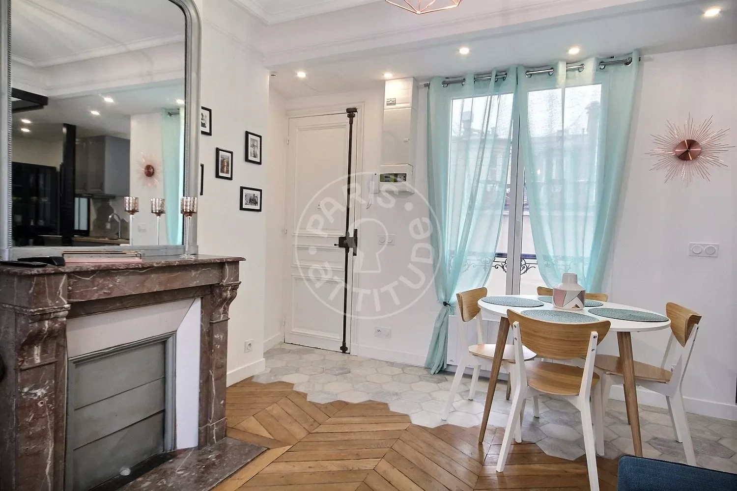 Appartement Rue Étienne Marcel à Paris