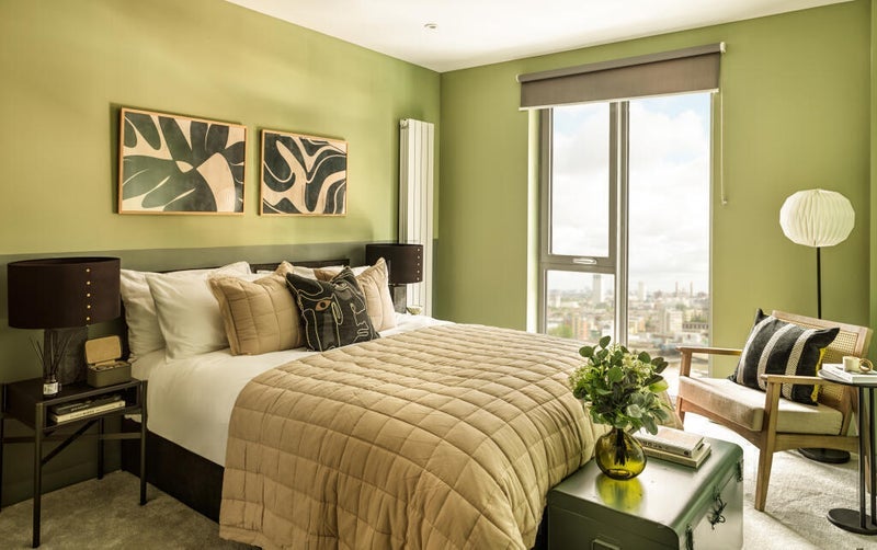 Room New Acres Way in Greater London