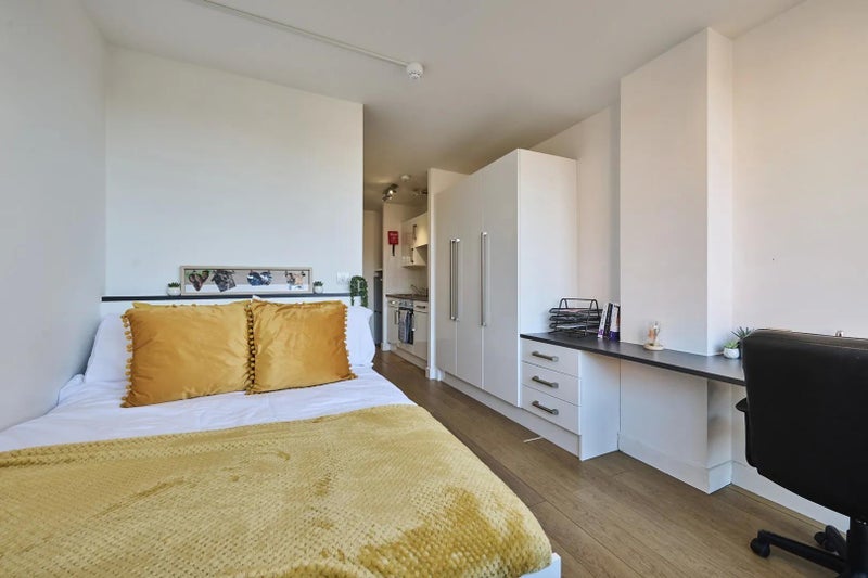 Room Upperton Road in Leicester