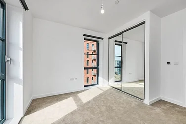 Flat New Road in London