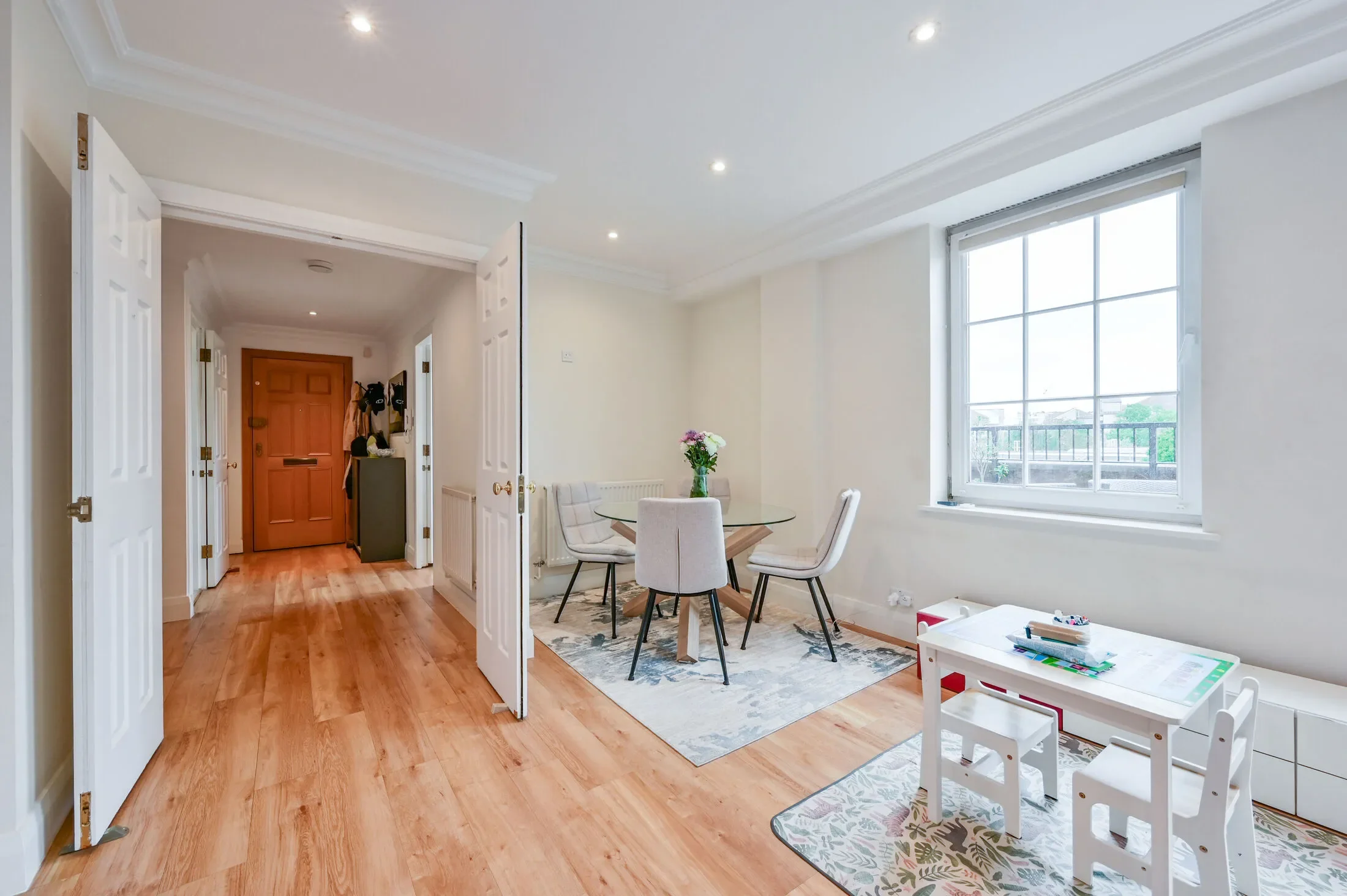 Flat Harewood Avenue in City of Westminster