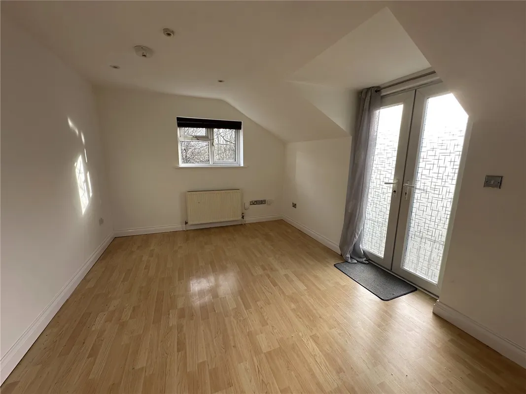 Flat Ridgeway Road in Bristol
