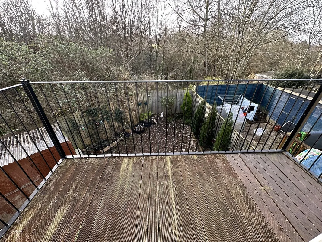 Flat Ridgeway Road in Bristol