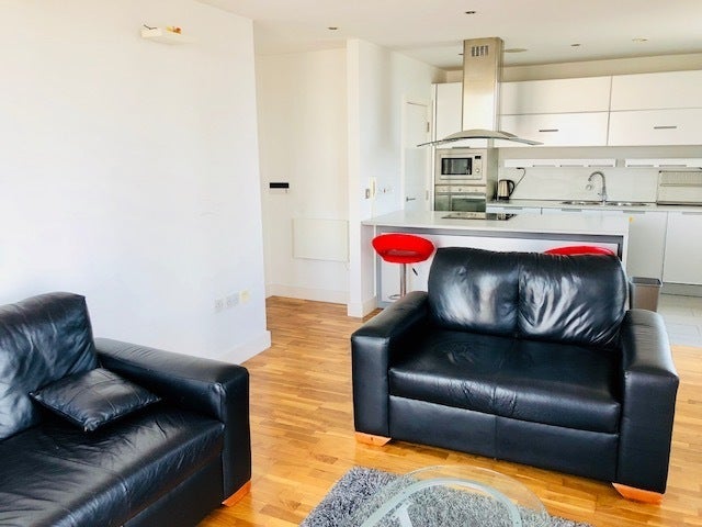 Flat Whitworth Street West in Manchester