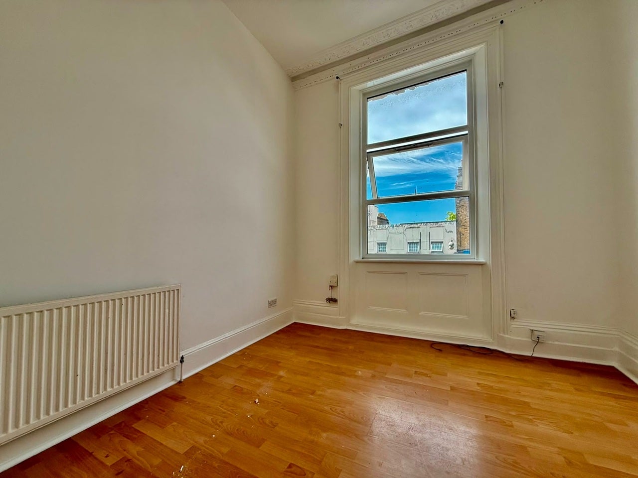 Flat Denmark Hill in Greater London