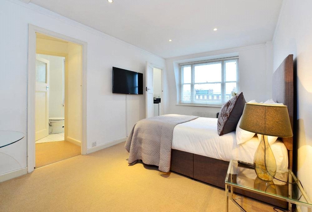 Flat Duke Street in City of Westminster