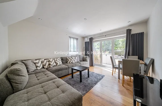 Flat Penrith Place in Greater London