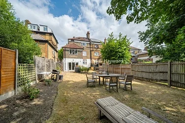 Flat Penrith Place in Greater London
