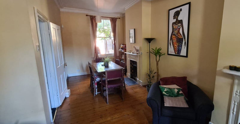 Room Putney Bridge Road in Greater London